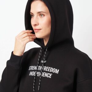 Жіноче чорне худі Freedom - крупний план